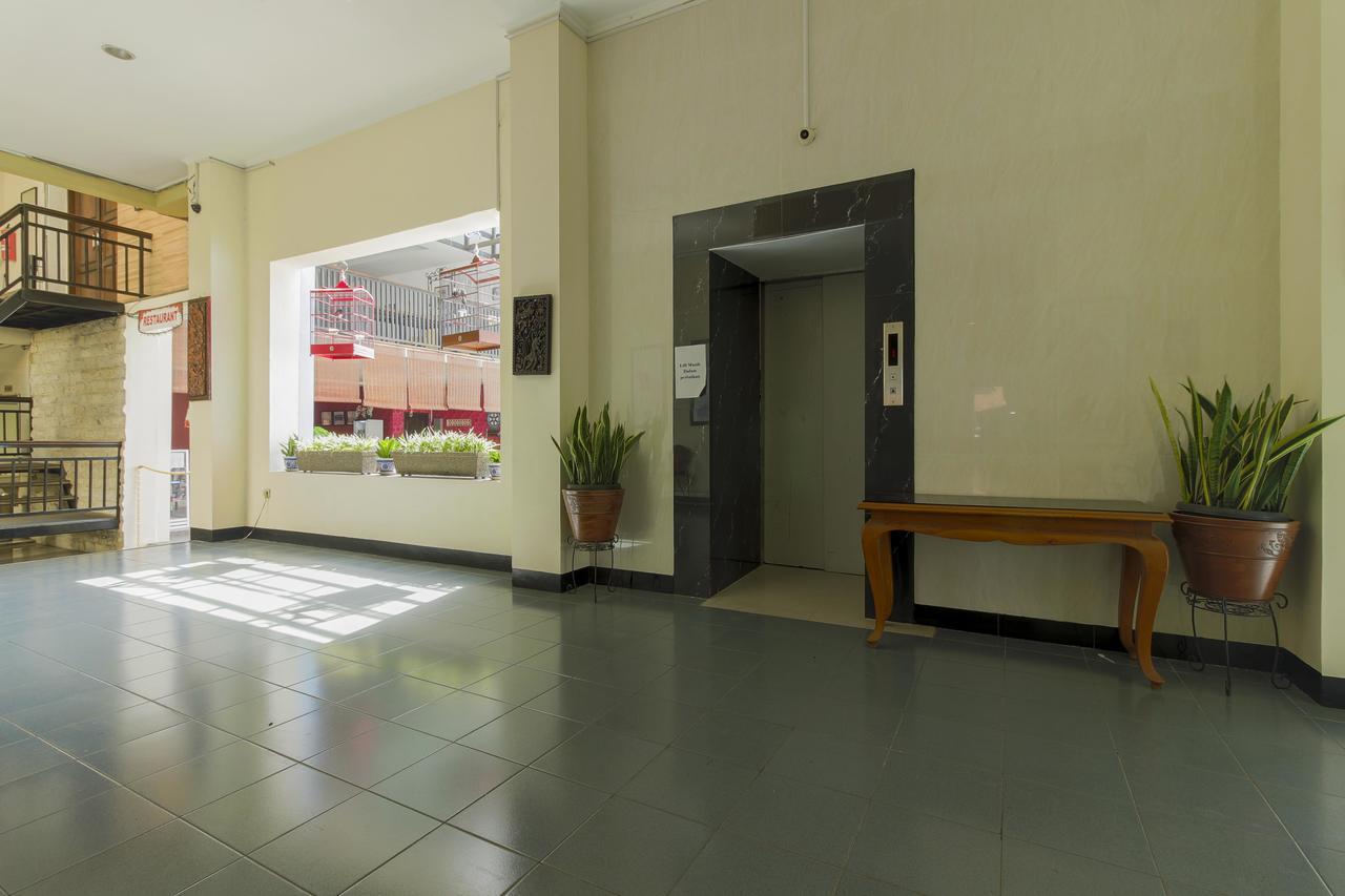 Reddoorz Plus Near Grage City Mall 치레본 외부 사진
