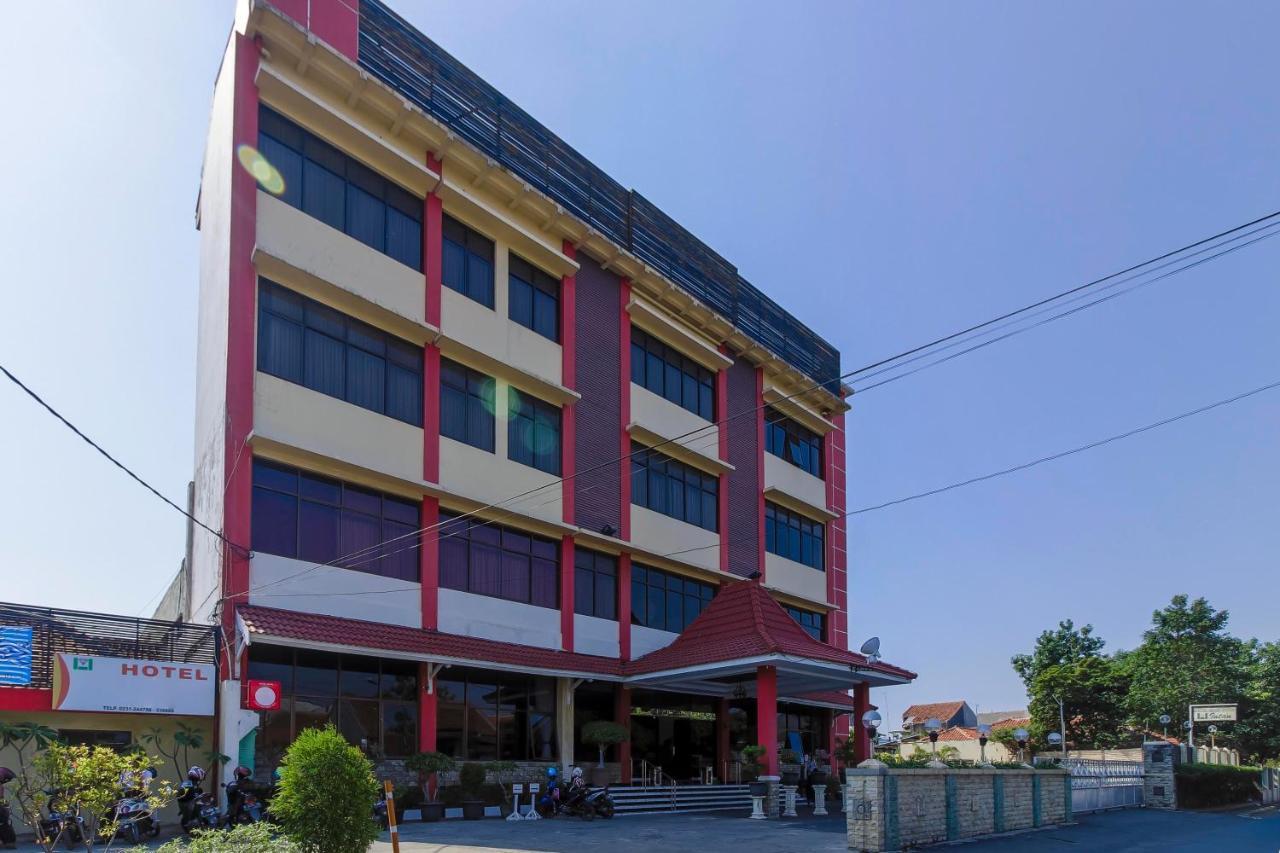 Reddoorz Plus Near Grage City Mall 치레본 외부 사진