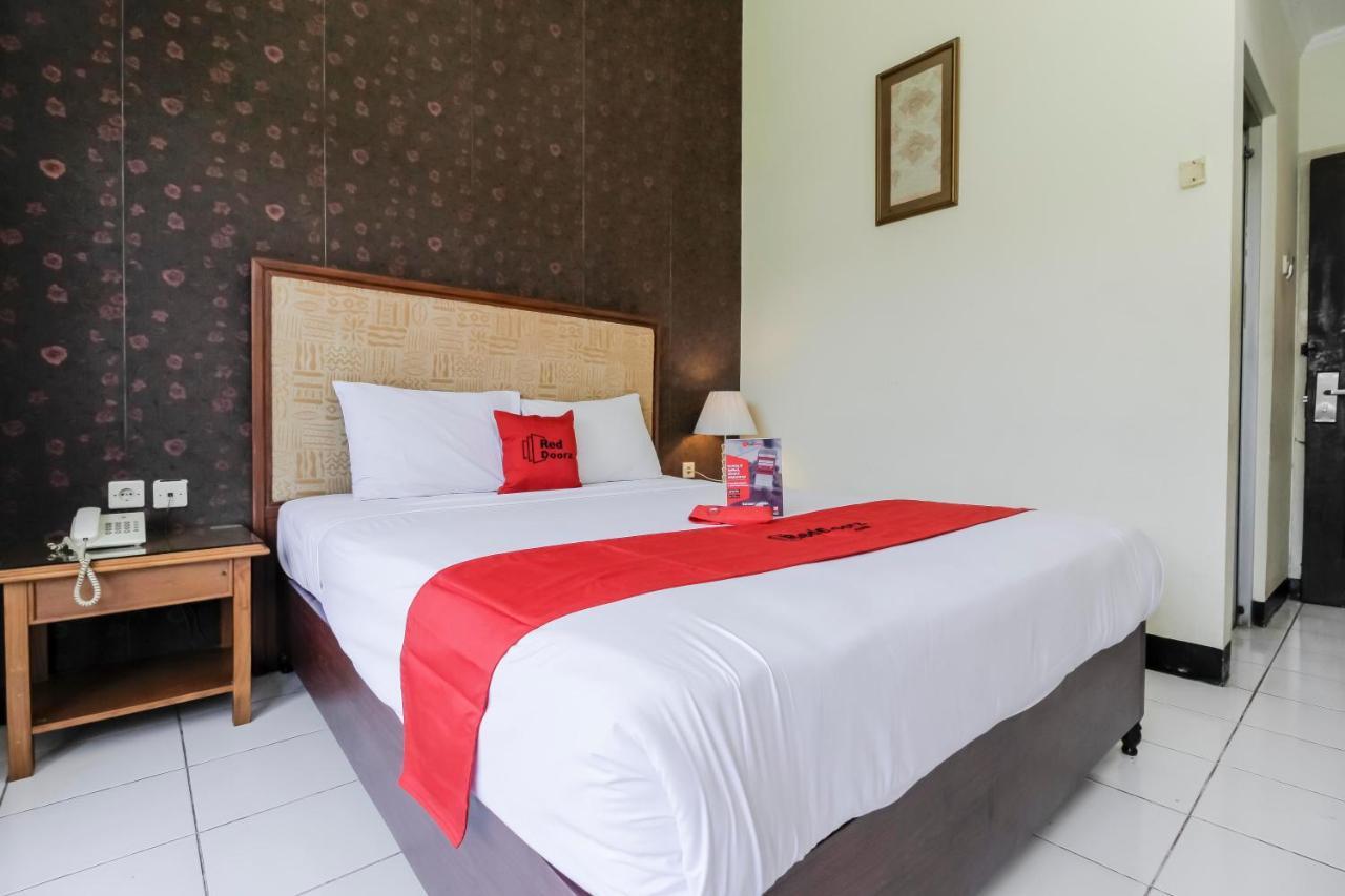 Reddoorz Plus Near Grage City Mall 치레본 외부 사진